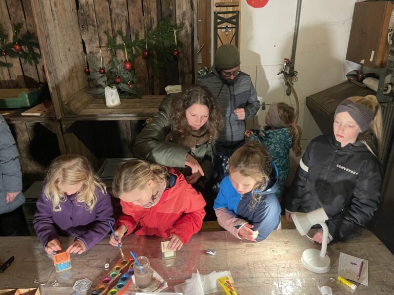 Bastelspaß auf dem Wahlwieser Weihnachtsmarkt